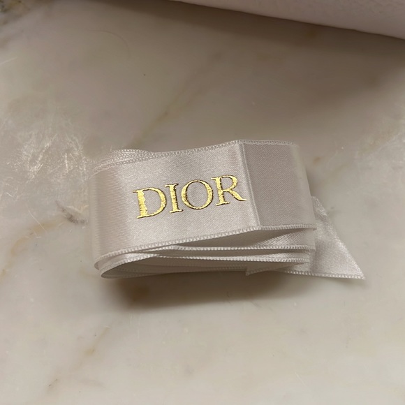 Dior Shopping Bag & Ribbon - Picture 7 of 8